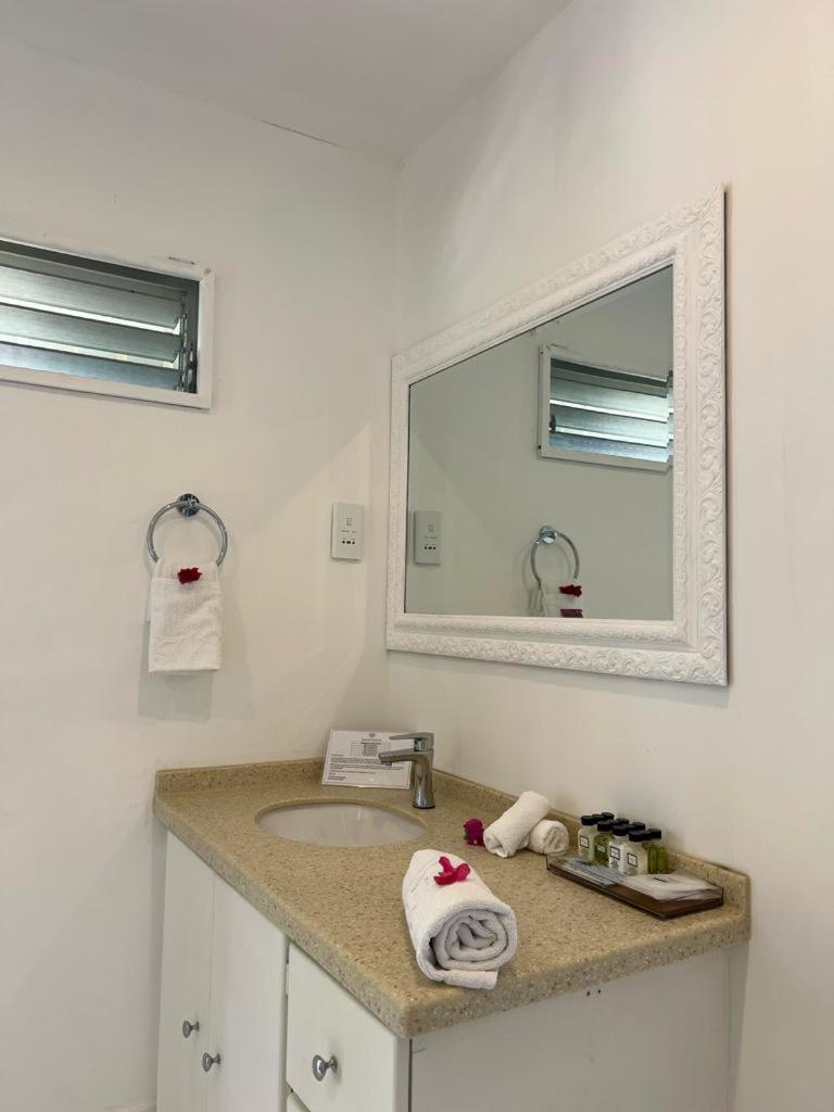 Bequia Plantation Hotel Port Elizabeth Екстер'єр фото