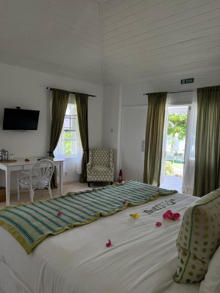 Bequia Plantation Hotel Port Elizabeth Екстер'єр фото